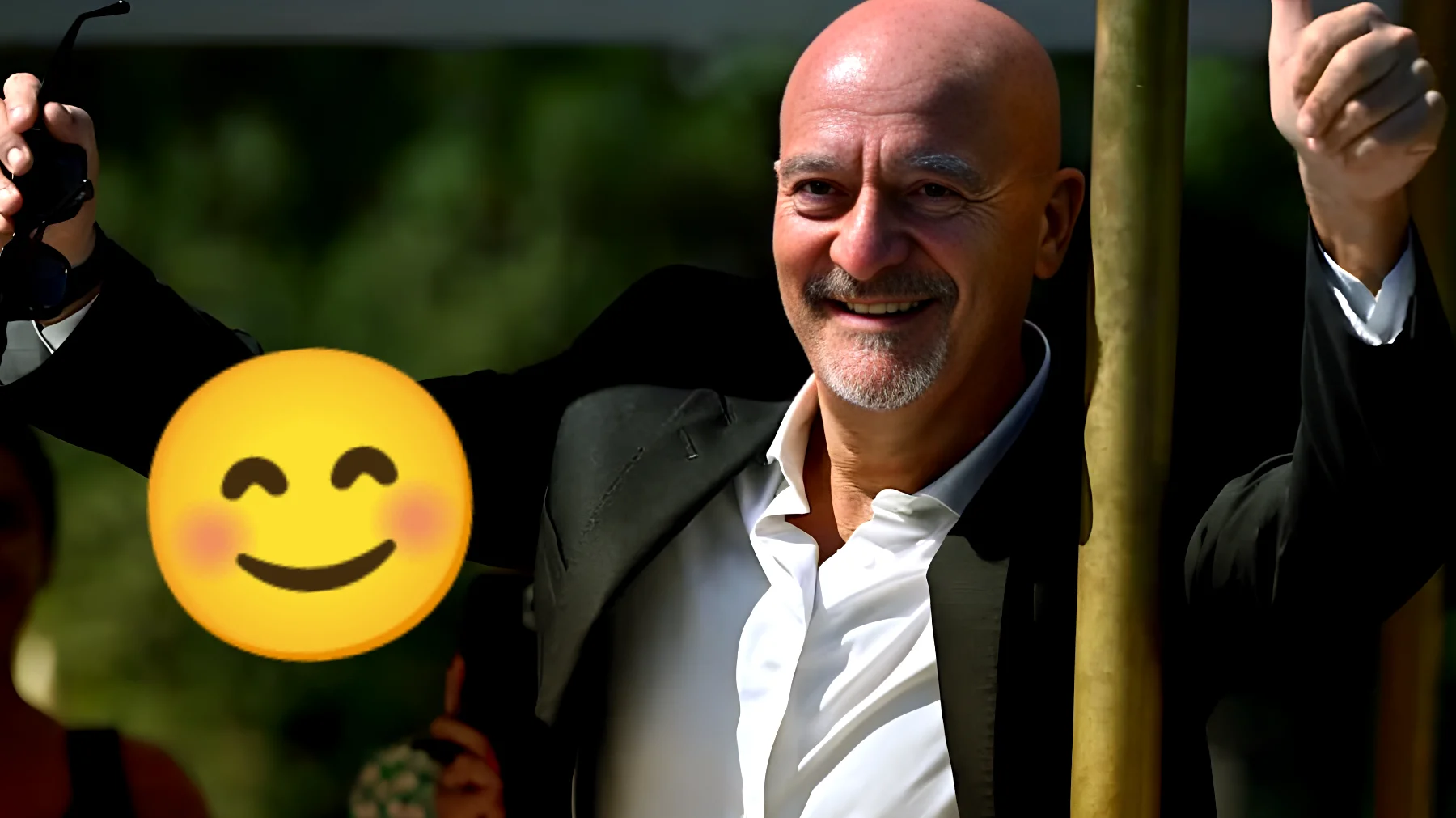 Il segreto di Claudio Bisio: scopri chi è sua moglie, una vera sorpresa!
